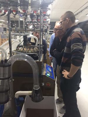 Μηχανή πλέξης μπουφάν υψηλής ταχύτητας 325 κιλά πλάτος πλέξης 25-6 ίντσες