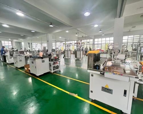 1.5KW OPEK-300HS αυτόματη μηχανή ραπτικής καπέλου για πλέξιμο κεφαλιού καπέλου σε καταστήματα ένδυσης