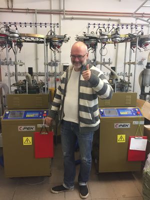 Πλήρως ηλεκτρονικός έλεγχος Jacquard Beanie Hat Making Machine CE ETL Εγκρίθηκε από τον ΟΠΕΚ