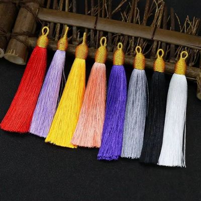 Προηγμένη μηχανή κατασκευής φράχτων Tassel για 5000-1000PCS / H Παραγωγή από την Opek Smart